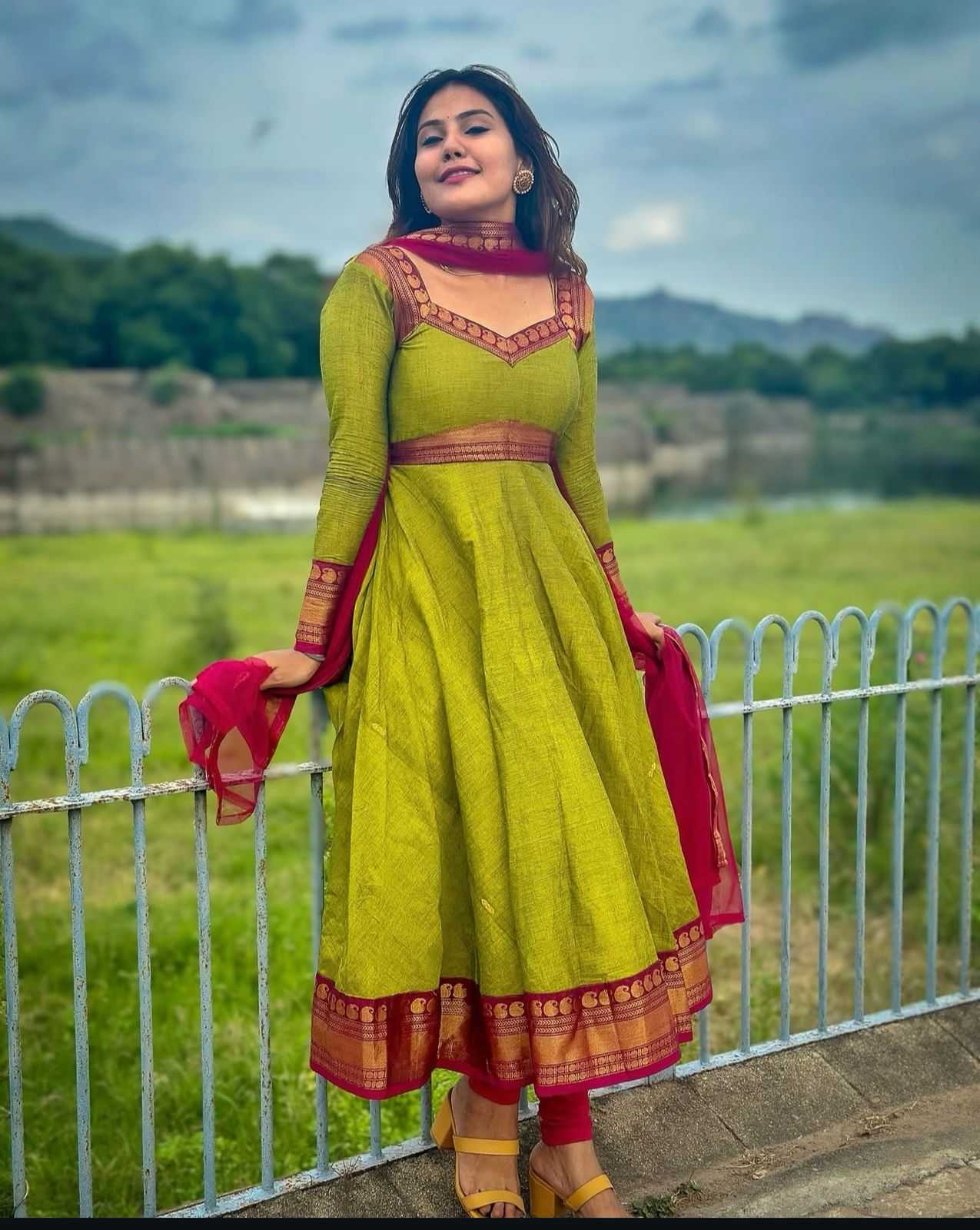 GREEN GOWN