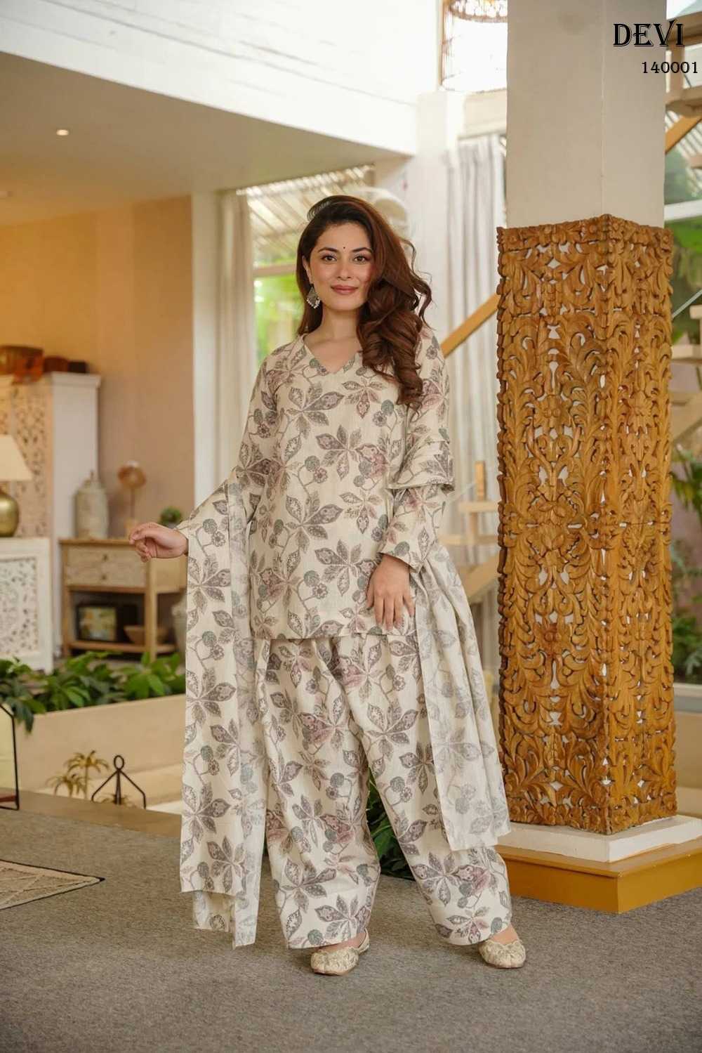 LADIES SALWAR SUITS