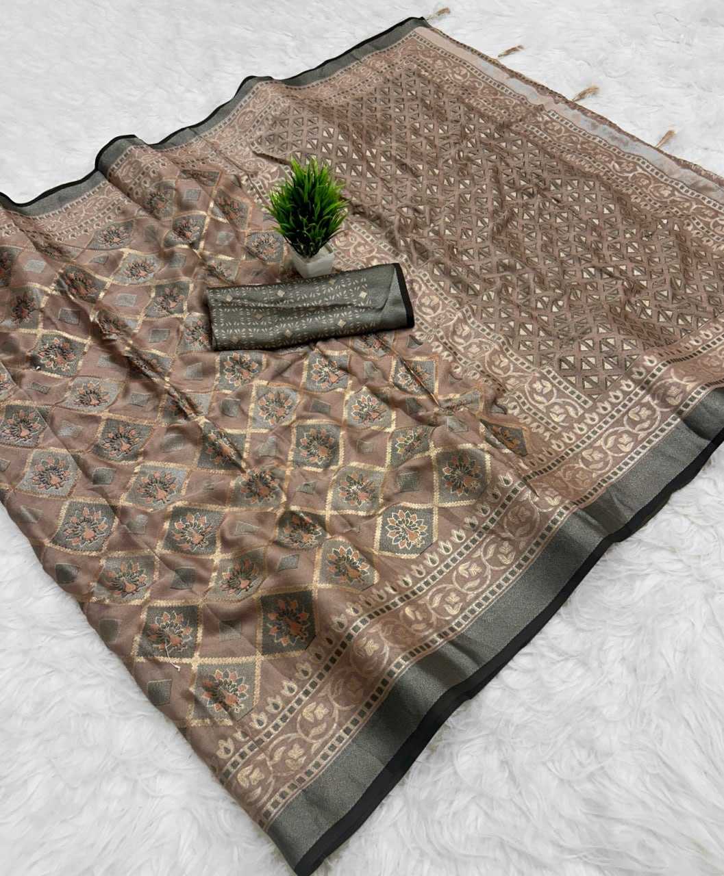 YNF Wholesale Dull Moss Fancy Sarees KESH441 Chandrakala 3 | Surat Manufacturer