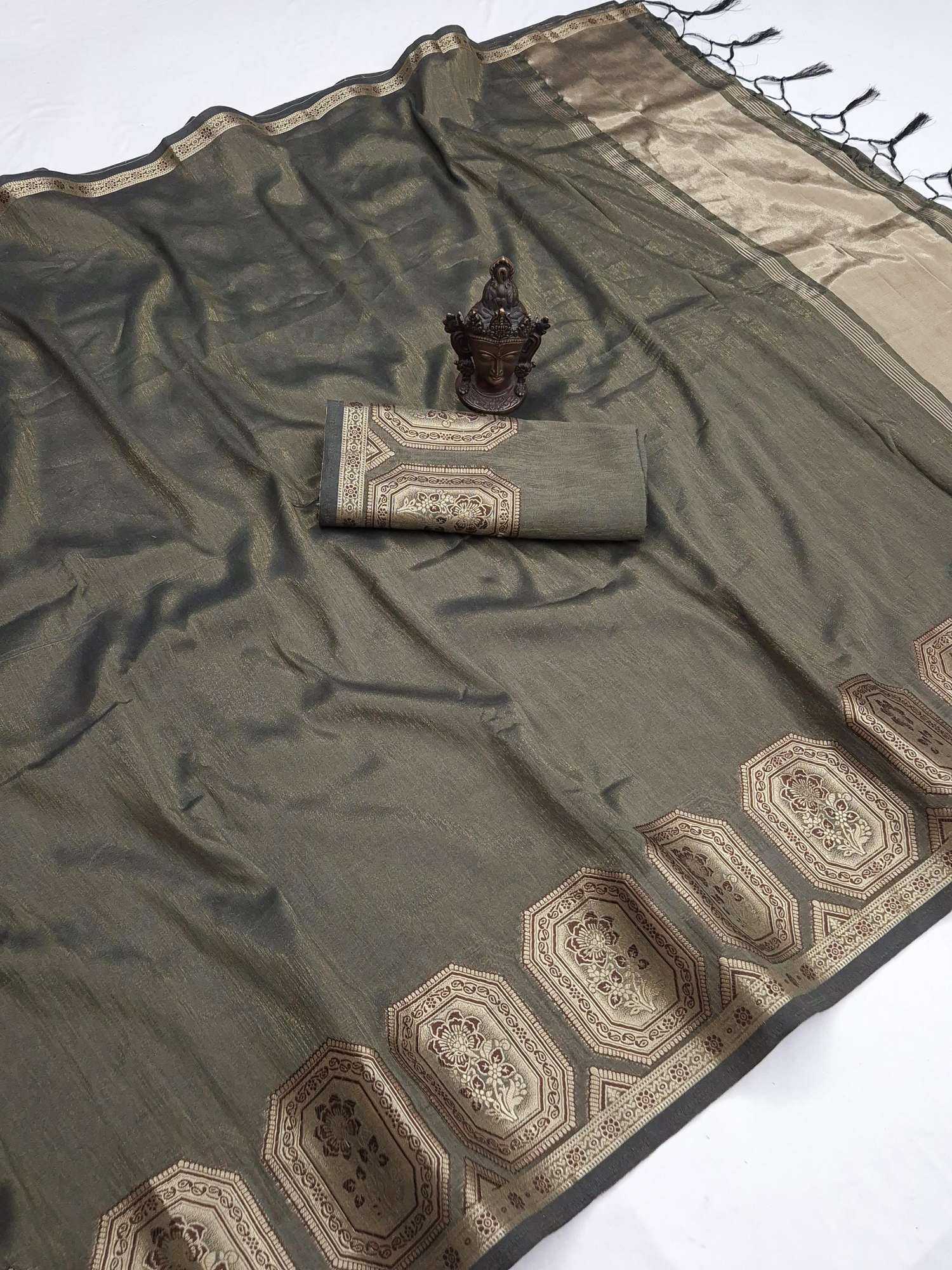 YNF Wholesale Banarasi Soft Silk Banarasi Silk Sarees KESH634 Mumtaj | Surat Manufacturer