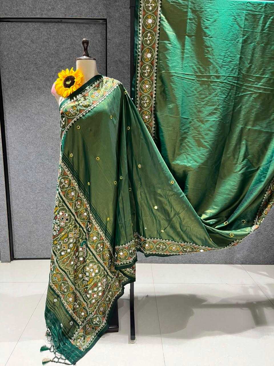 YNF Wholesale Banarasi Soft Silk Traditional Silk Sarees KESH576 Manvisha | Surat Manufacturer