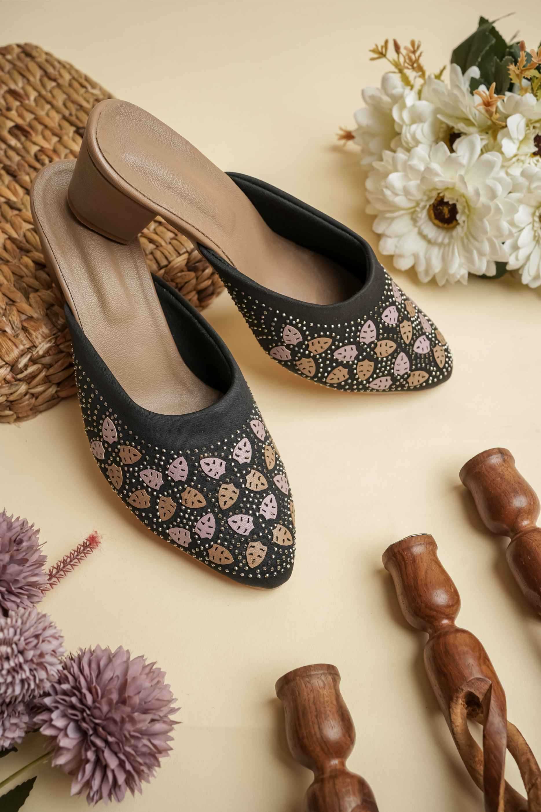 YNF Wholesale Premium Roman Silk Designer Juttis KESH641 flower siroski heels | Surat Manufacturer