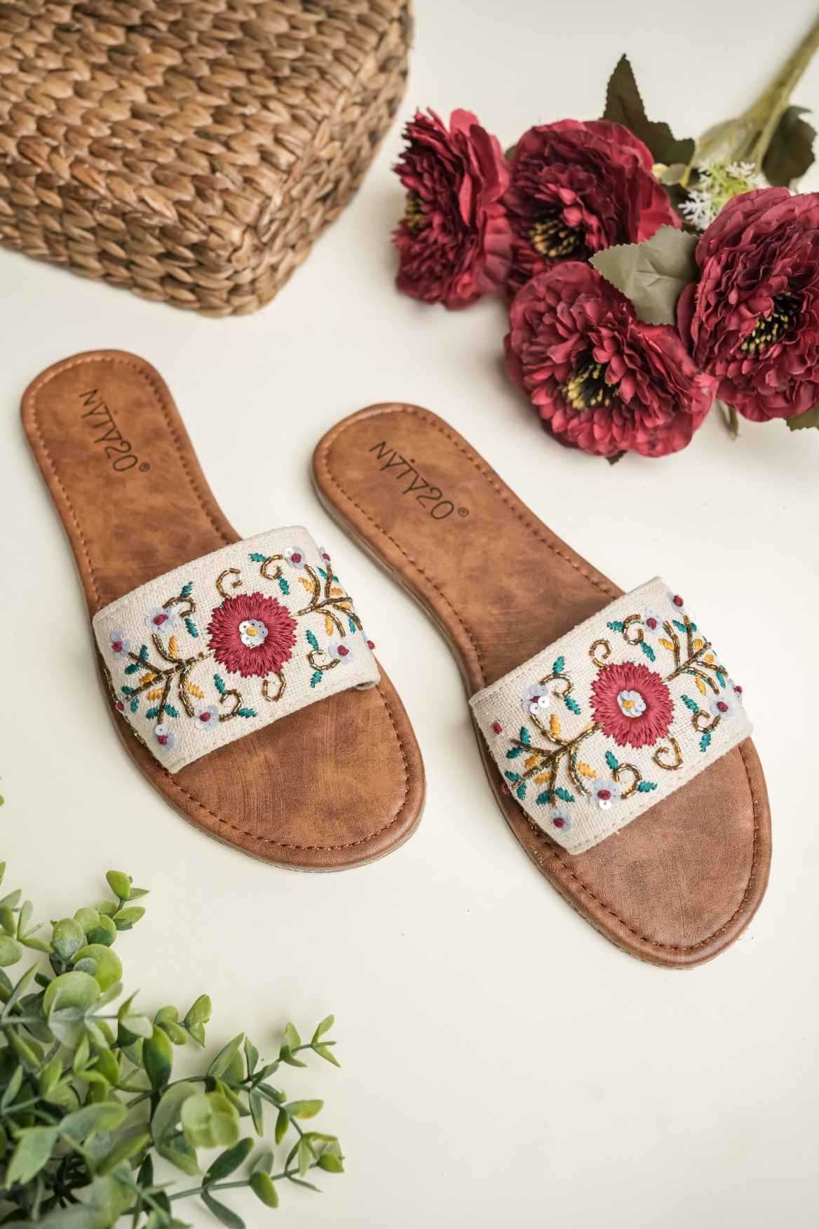 YNF Wholesale Premium Roman Silk Designer Juttis KESH641 Marron flower flate | Surat Manufacturer