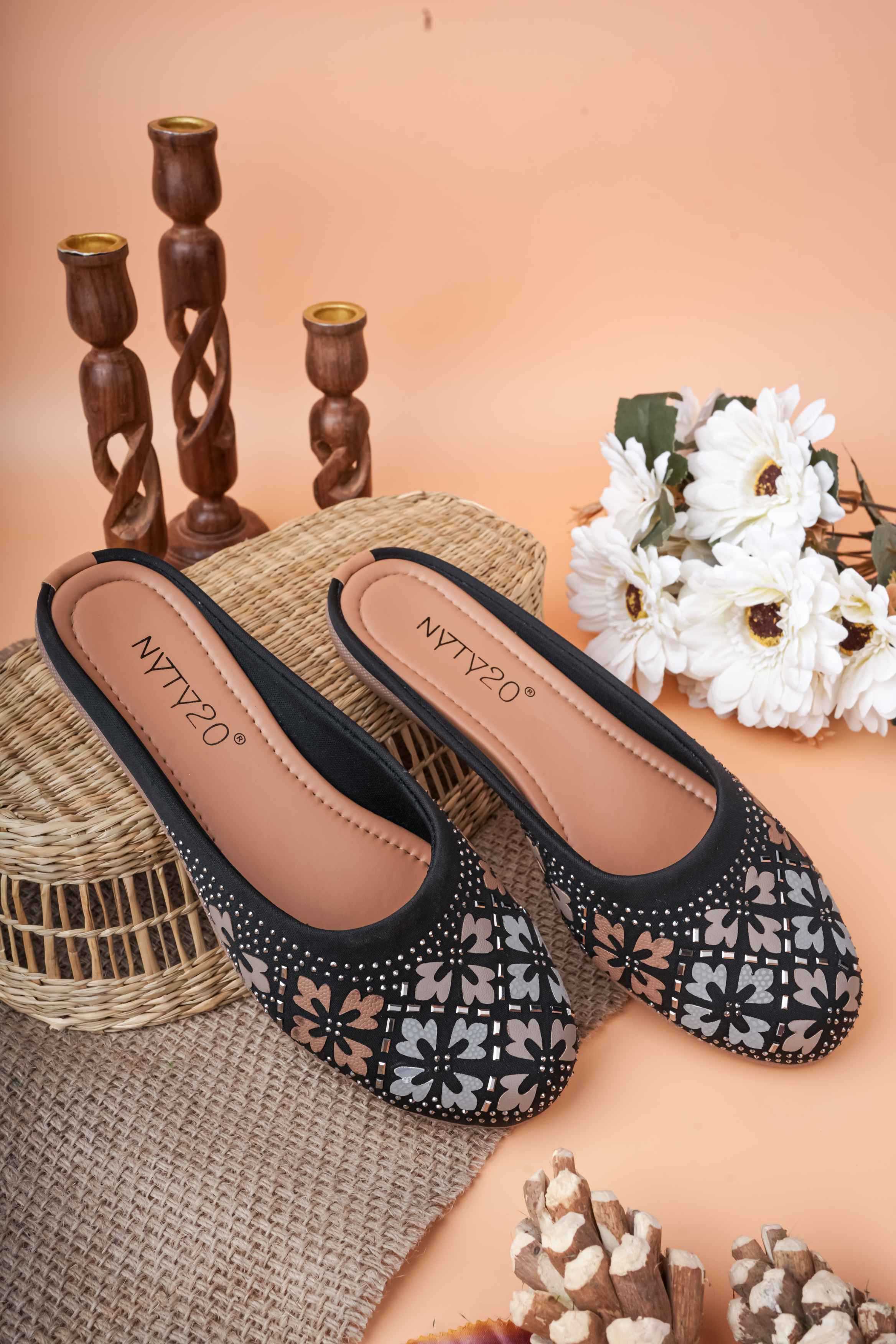 YNF Wholesale Premium Roman Silk Designer Juttis KESH641 Siroski squre | Surat Manufacturer