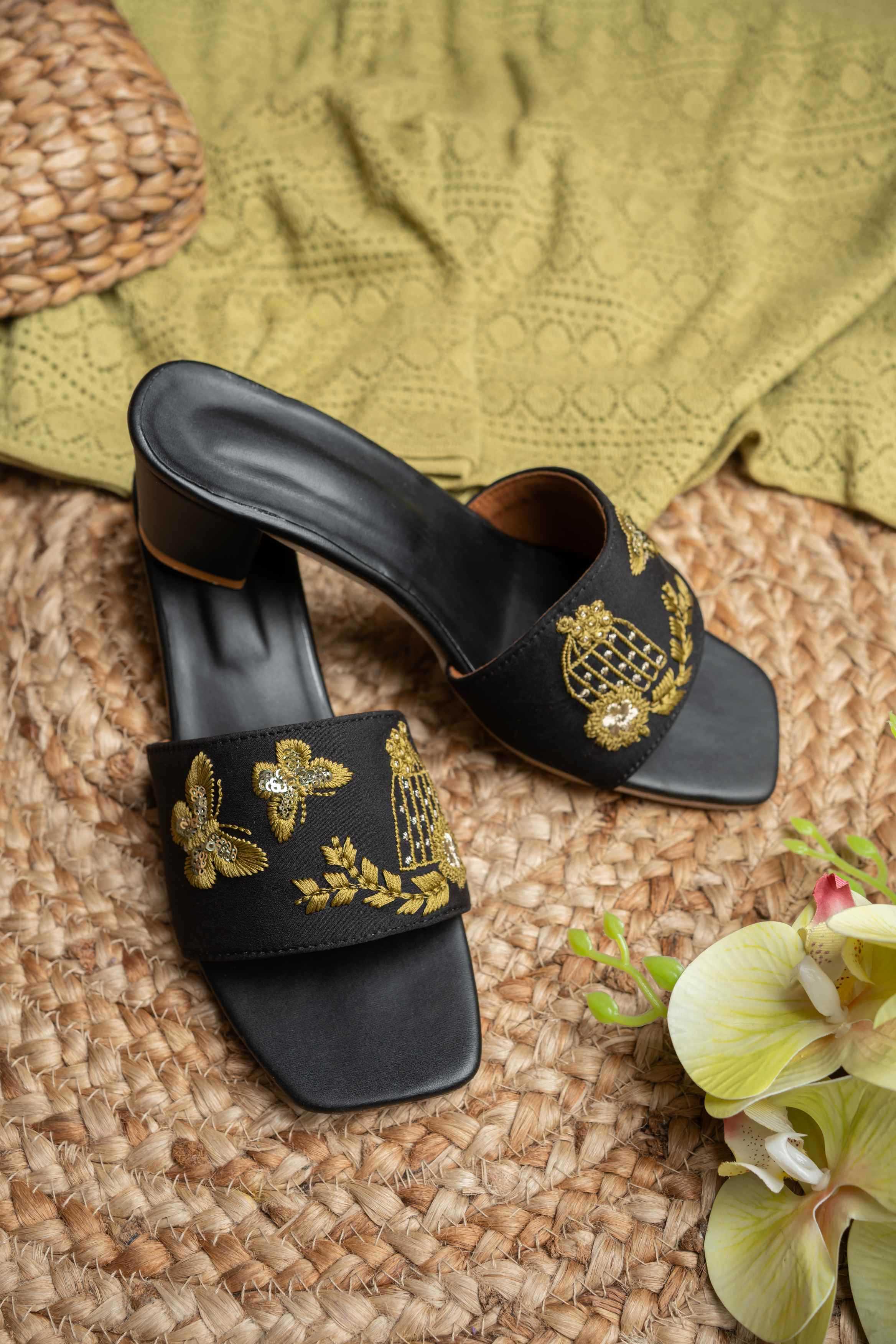 YNF Wholesale Heavy Roman Silk Casual Ethnic Footwear KESH641 POLLI | Surat Manufacturer