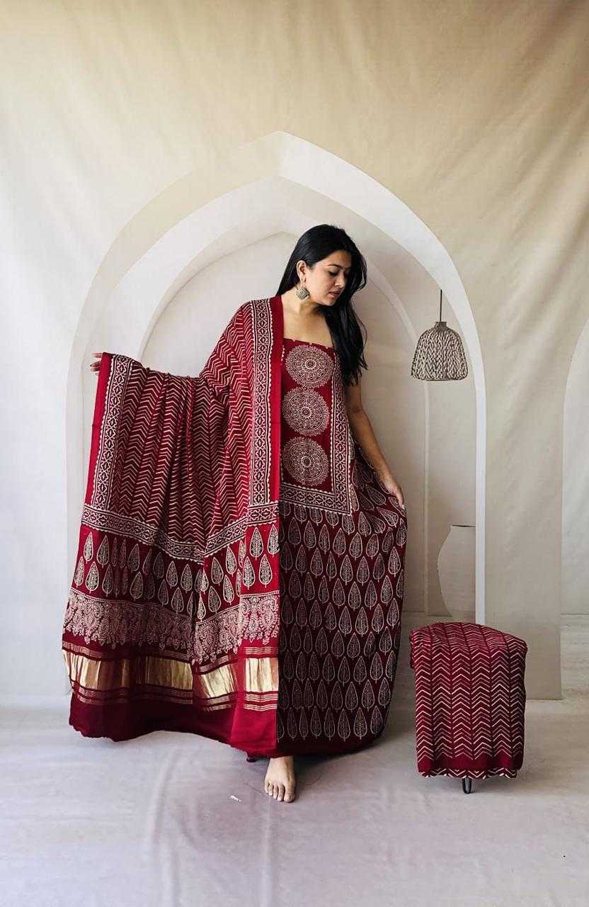 YNF Wholesale Silk Ladies Suits KESH576 Silk Natrul | Surat Manufacturer