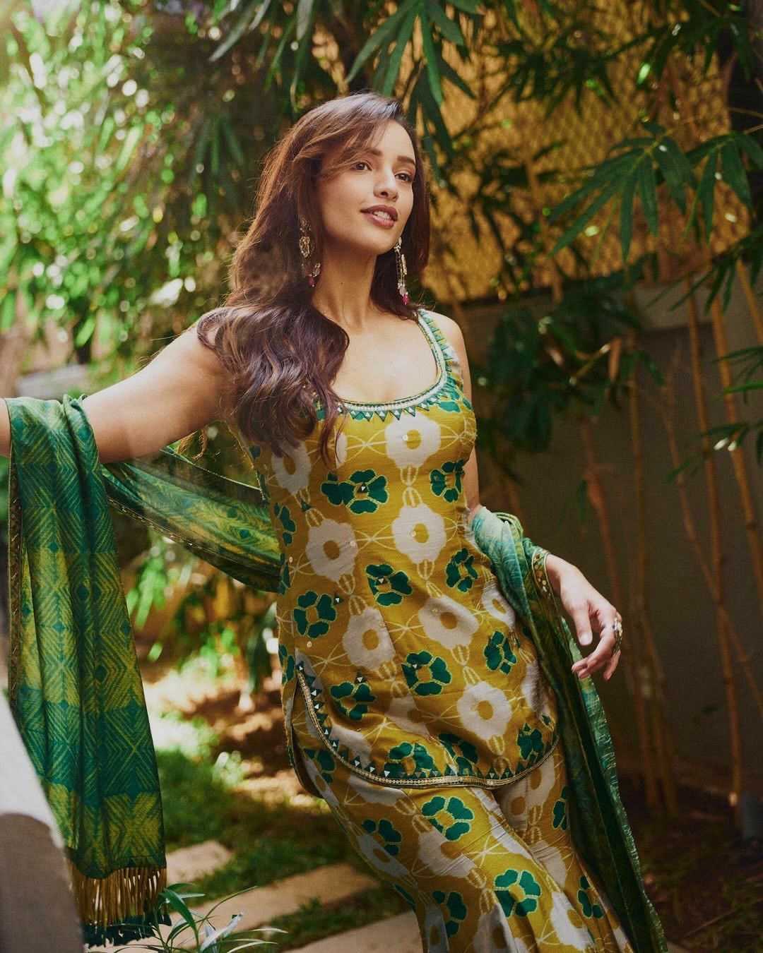 YNF Wholesale Chinon Silk Printed Suits  | Surat Manufacturer