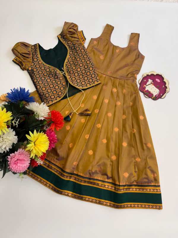 KIDS WEAR