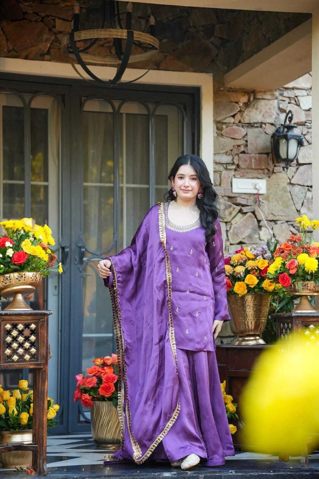KURTI