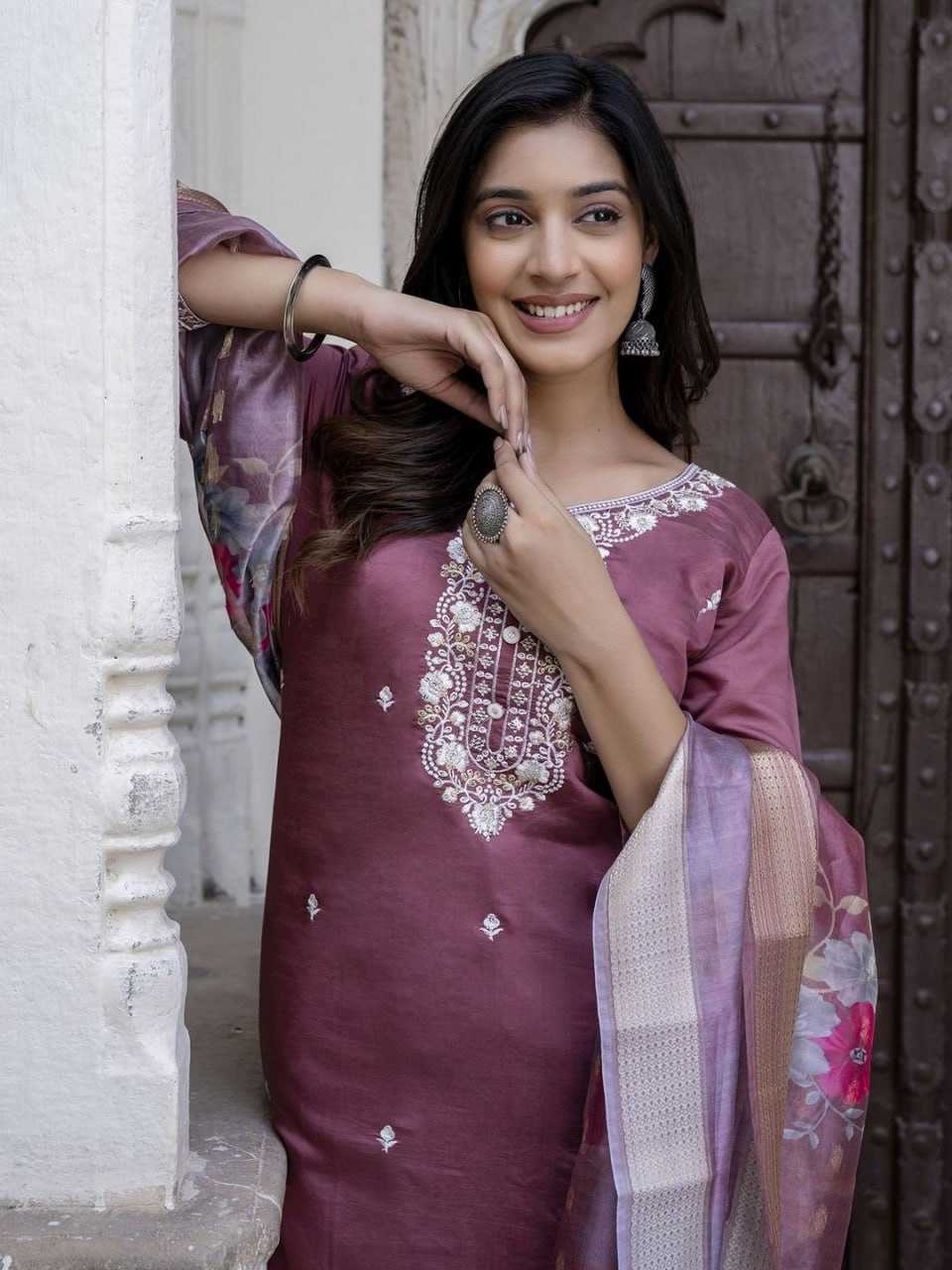 YNF Wholesale Chanderi Cotton    Fancy Kurti KESH702 AMIRA | Surat Manufacturer