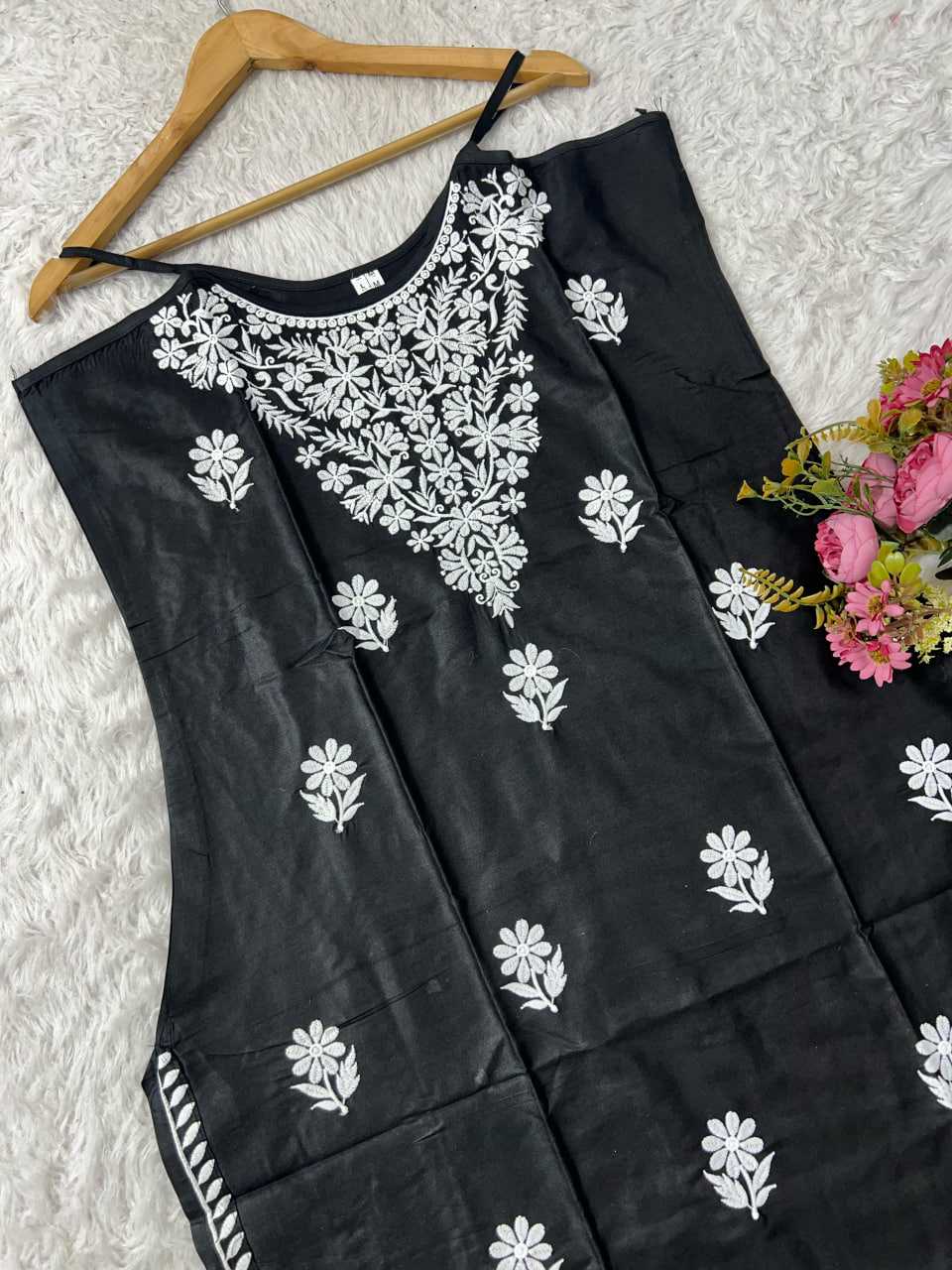 YNF Wholesale Reyon Cotton Party Wear Kurtis KESH502 MF 1007 | Surat Manufacturer