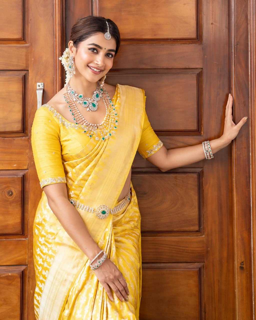 YNF Wholesale Banarasi Soft Silk Banarasi Silk Sarees KESH702 5182 | Surat Manufacturer