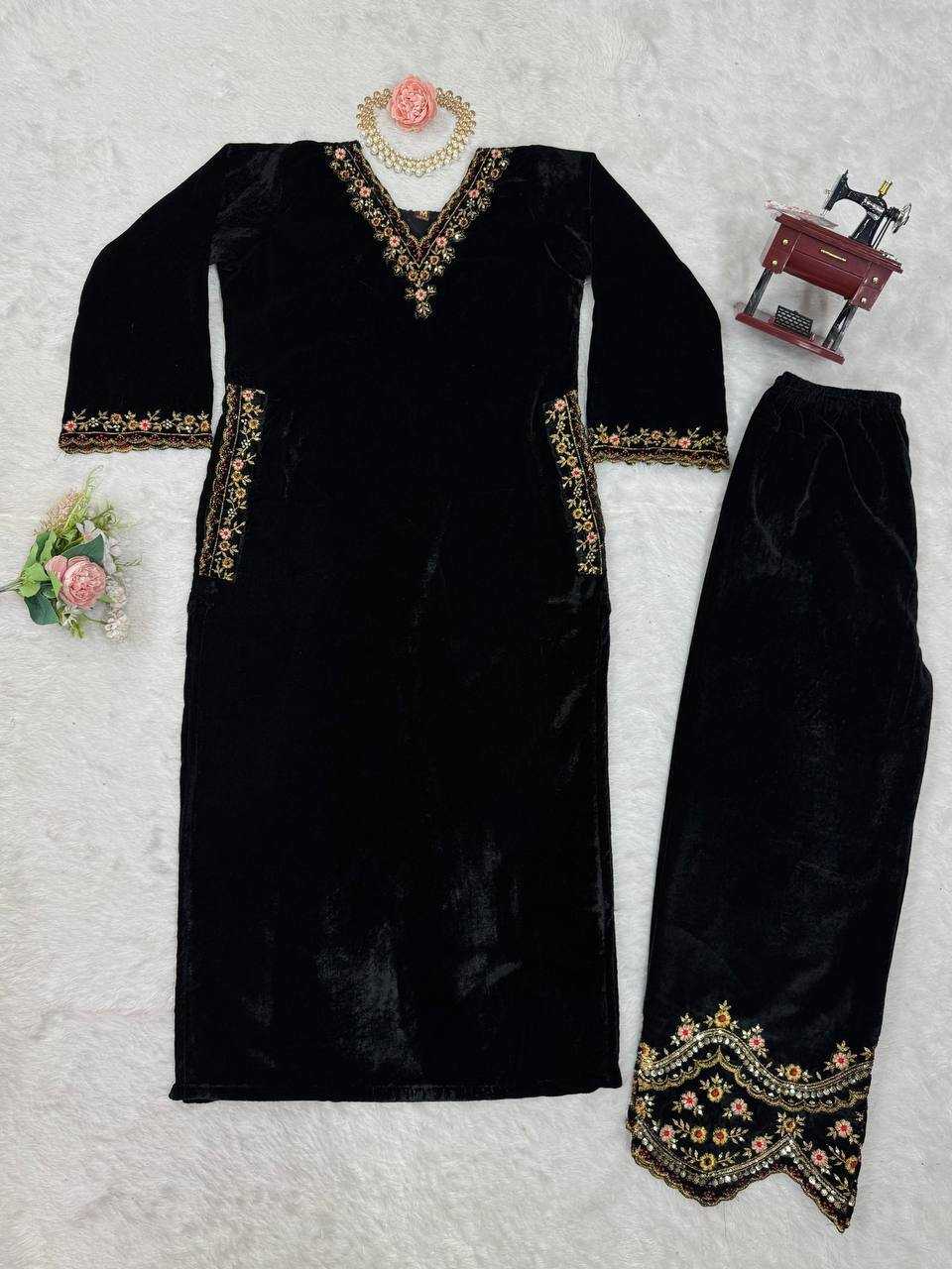 YNF Wholesale Velvet Viscose Velvet Suits RIN162 5810 | Surat Manufacturer