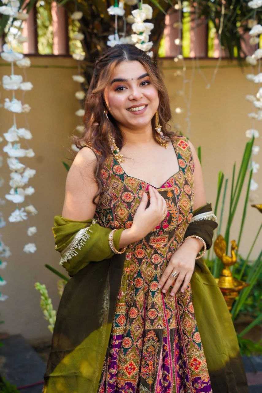 YNF Wholesale Organza Silk Printed Gowns KESH154 1191 | Surat Manufacturer