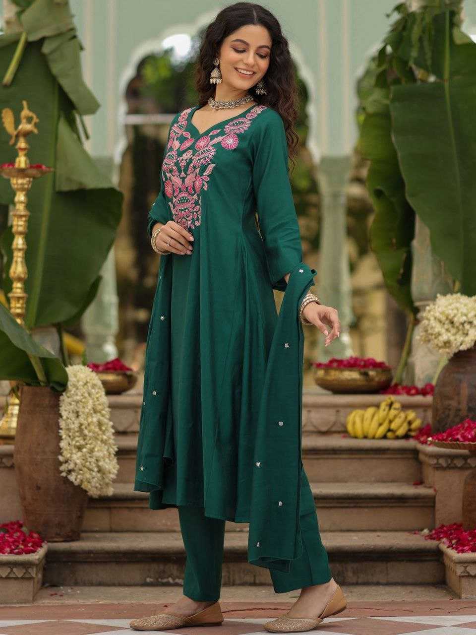 YNF Wholesale Slub Reyon Designer Kurtis KESH529 SC651 | Surat Manufacturer