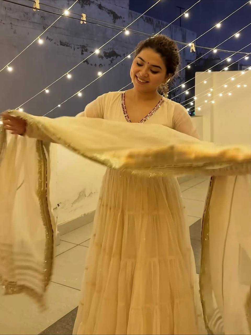 YNF Wholesale Vichitra Silk Fancy Gowns KESH104 TD-6105 | Surat Manufacturer