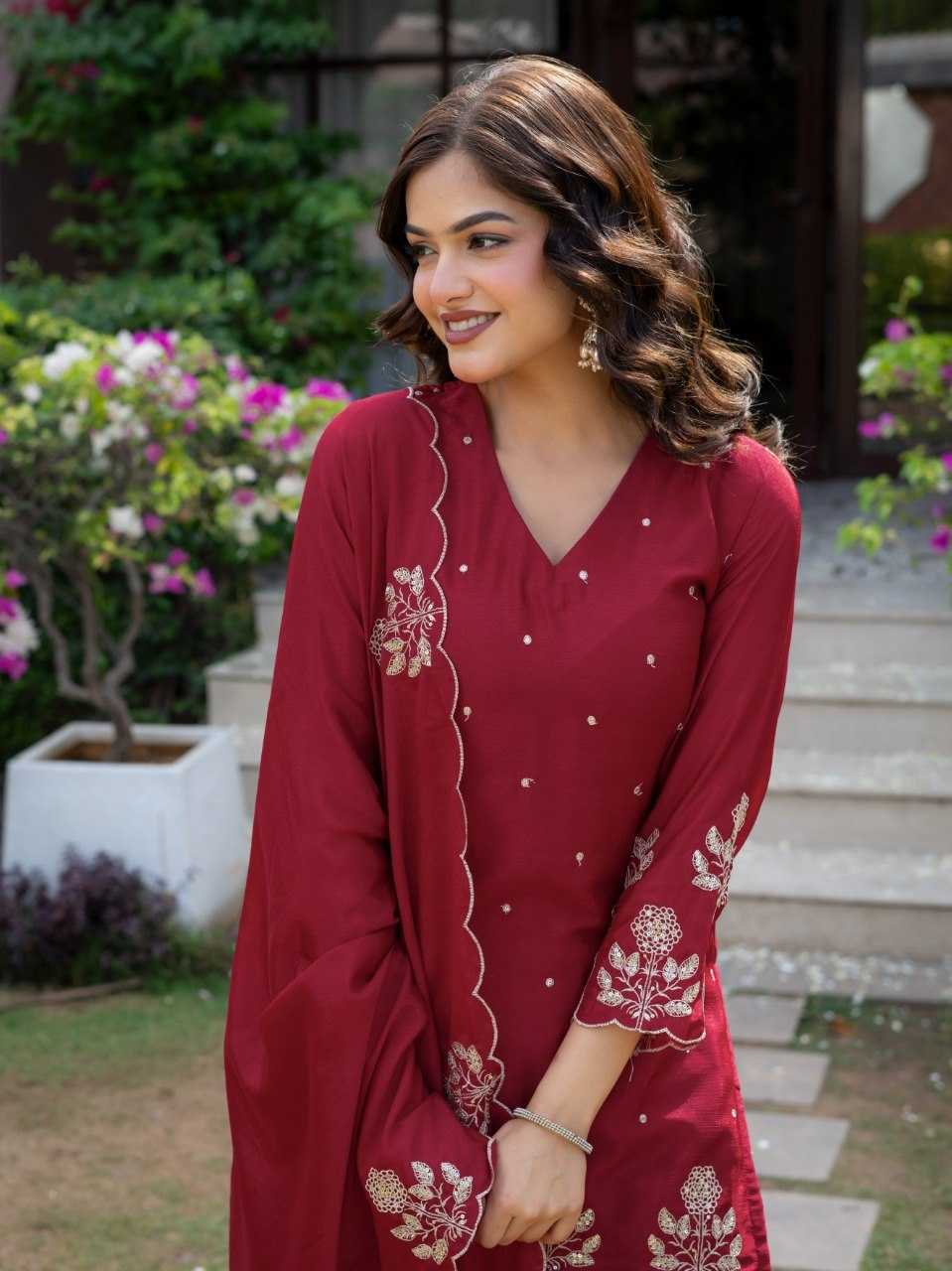 YNF Wholesale Chinon Silk Ladies Suits KESH522 KR-125 | Surat Manufacturer