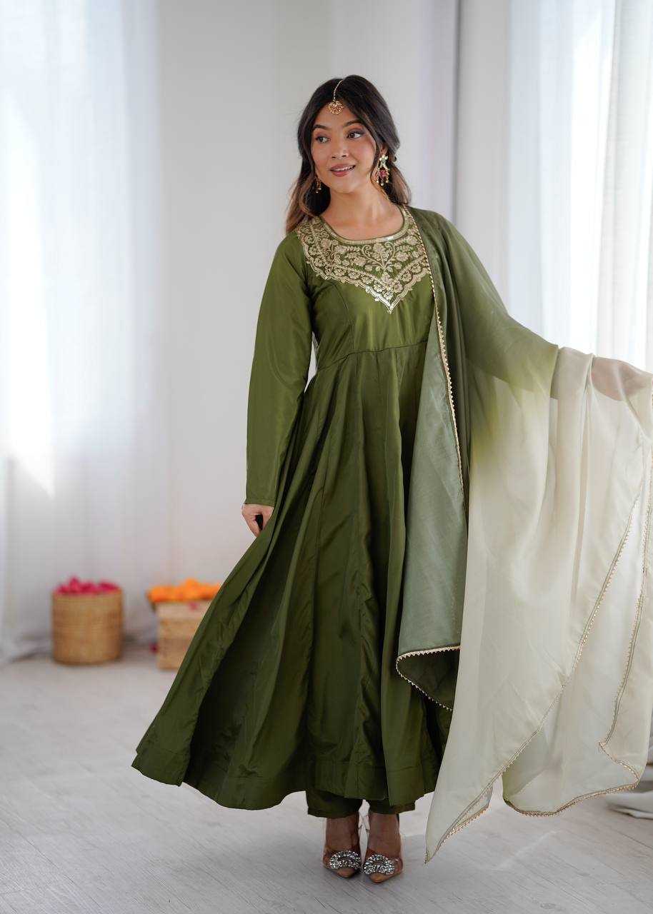 YNF Wholesale Heavy Crepe Printed Gowns KESH617 26 | Surat Manufacturer