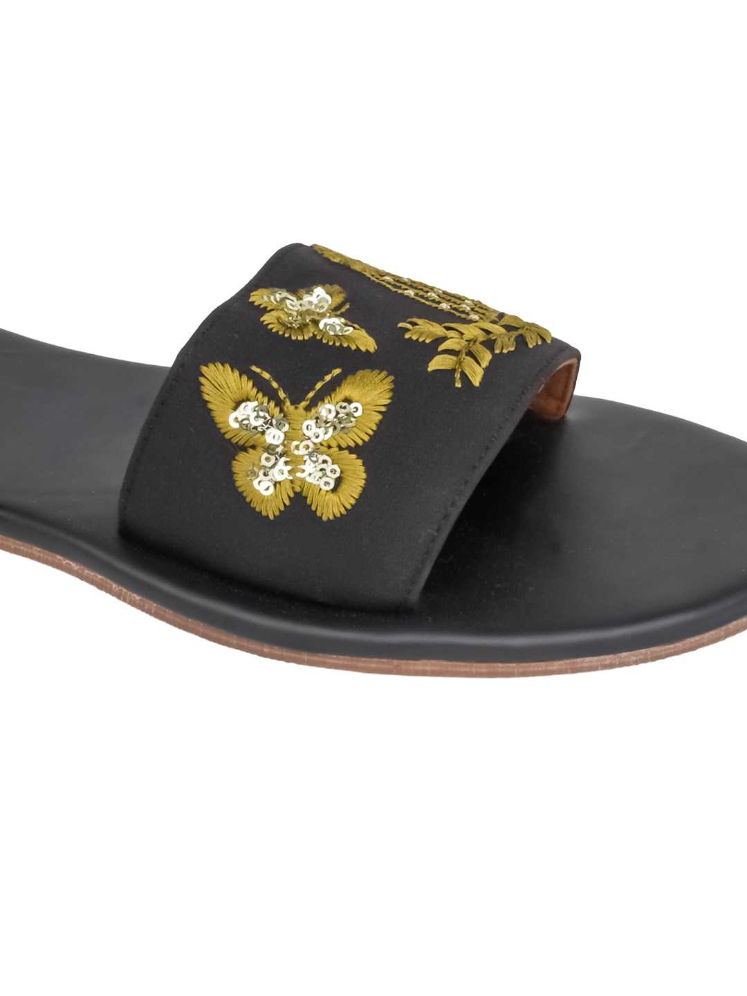 YNF Wholesale Heavy Roman Silk Casual Ethnic Footwear KESH641 NAYRA | Surat Manufacturer