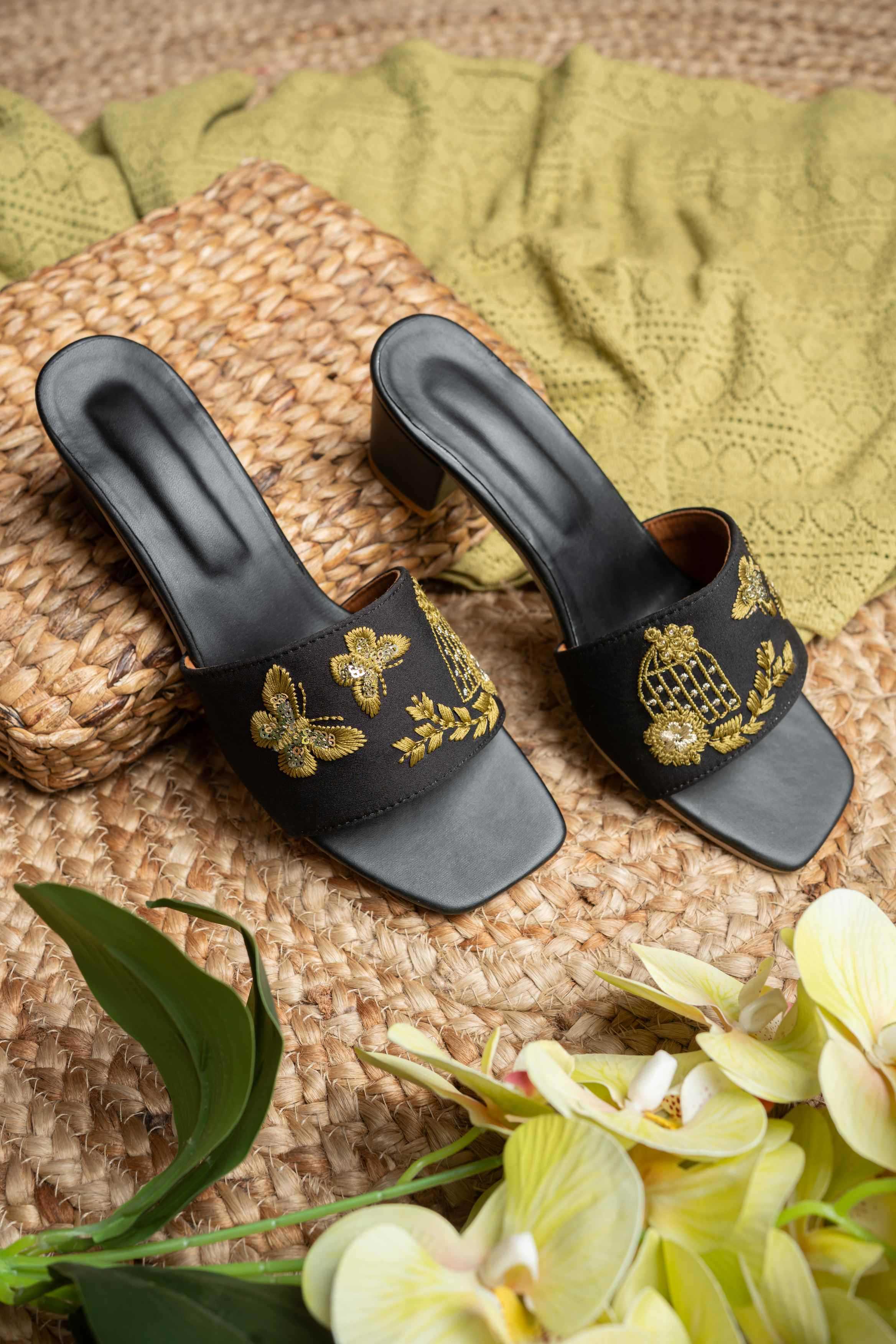 YNF Wholesale Heavy Roman Silk Casual Ethnic Footwear KESH641 POLLI | Surat Manufacturer