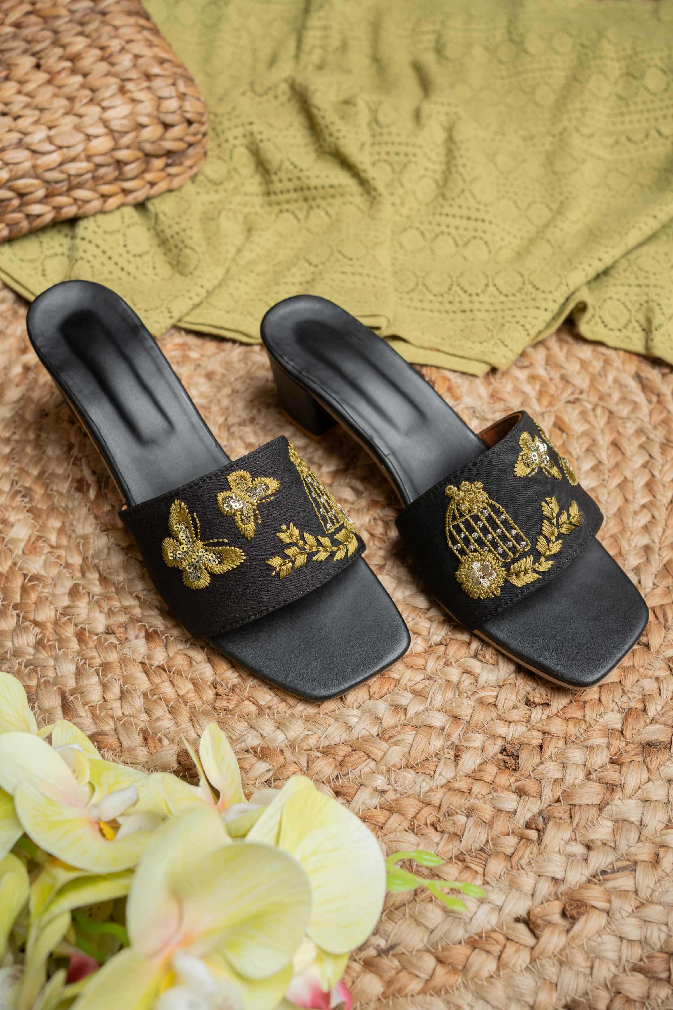 YNF Wholesale Heavy Roman Silk Casual Ethnic Footwear KESH641 POLLI | Surat Manufacturer