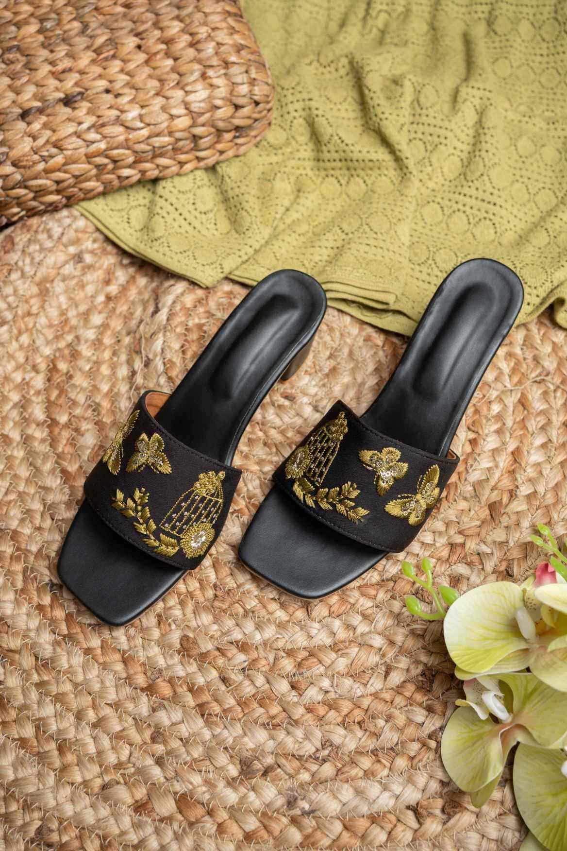YNF Wholesale Heavy Roman Silk Casual Ethnic Footwear KESH641 POLLI | Surat Manufacturer