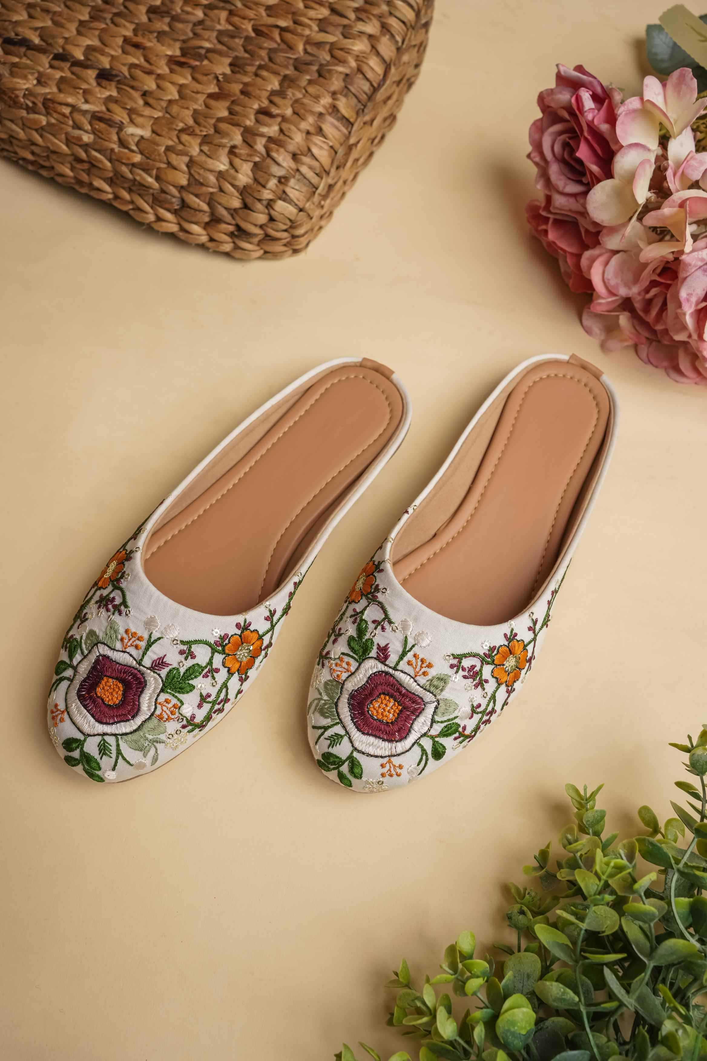 YNF Wholesale Heavy Roman Silk Designer Juttis KESH641 SANAM | Surat Manufacturer