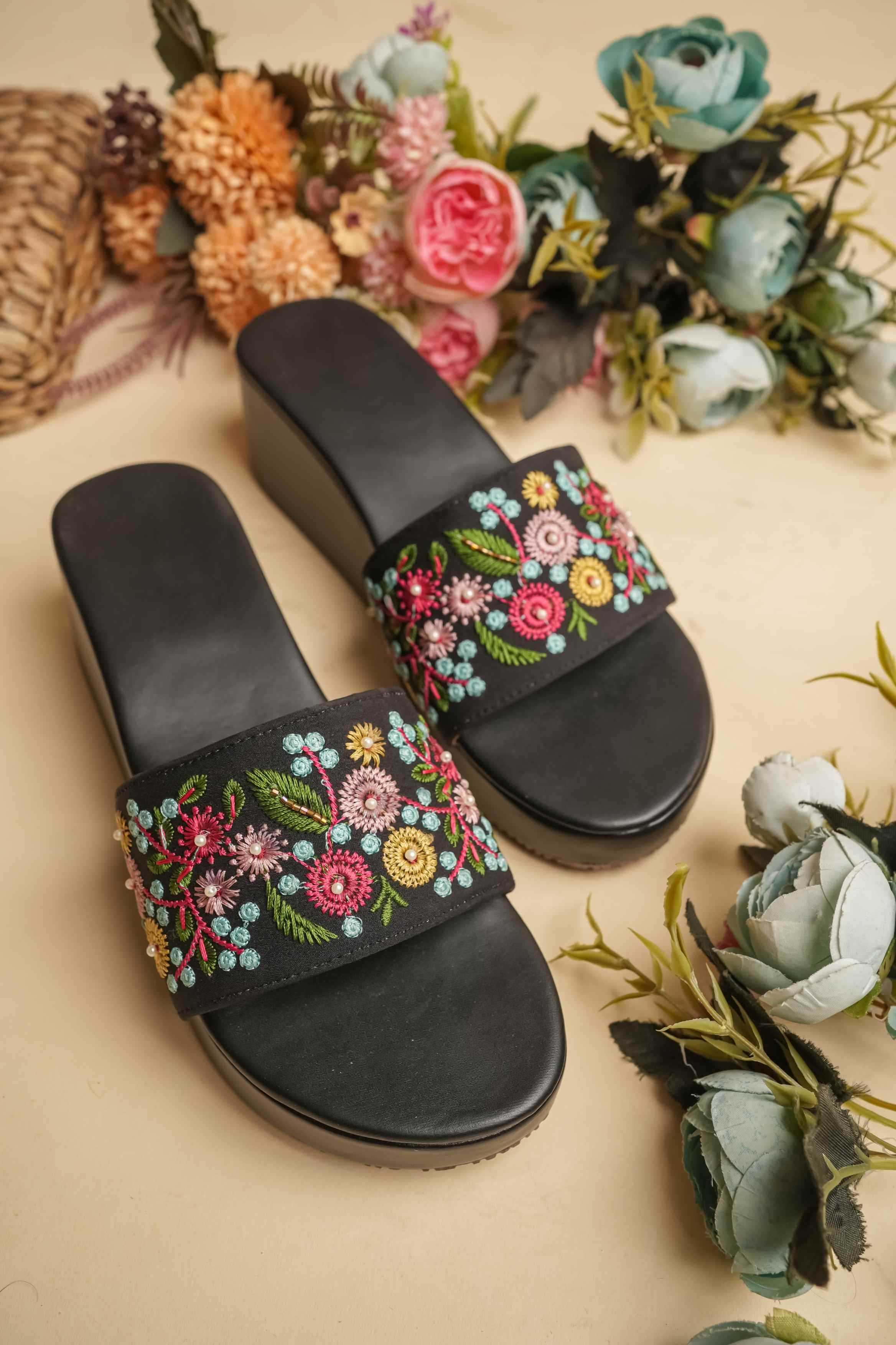 YNF Wholesale Heavy Roman Silk Casual Ethnic Footwear KESH641 YAMNA | Surat Manufacturer