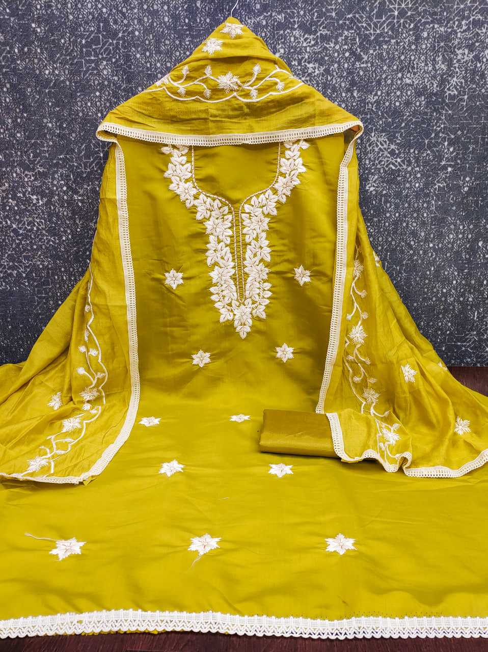 YNF Wholesale Heavy Roman Silk Embroidery Suits KESH648 1536 | Surat Manufacturer