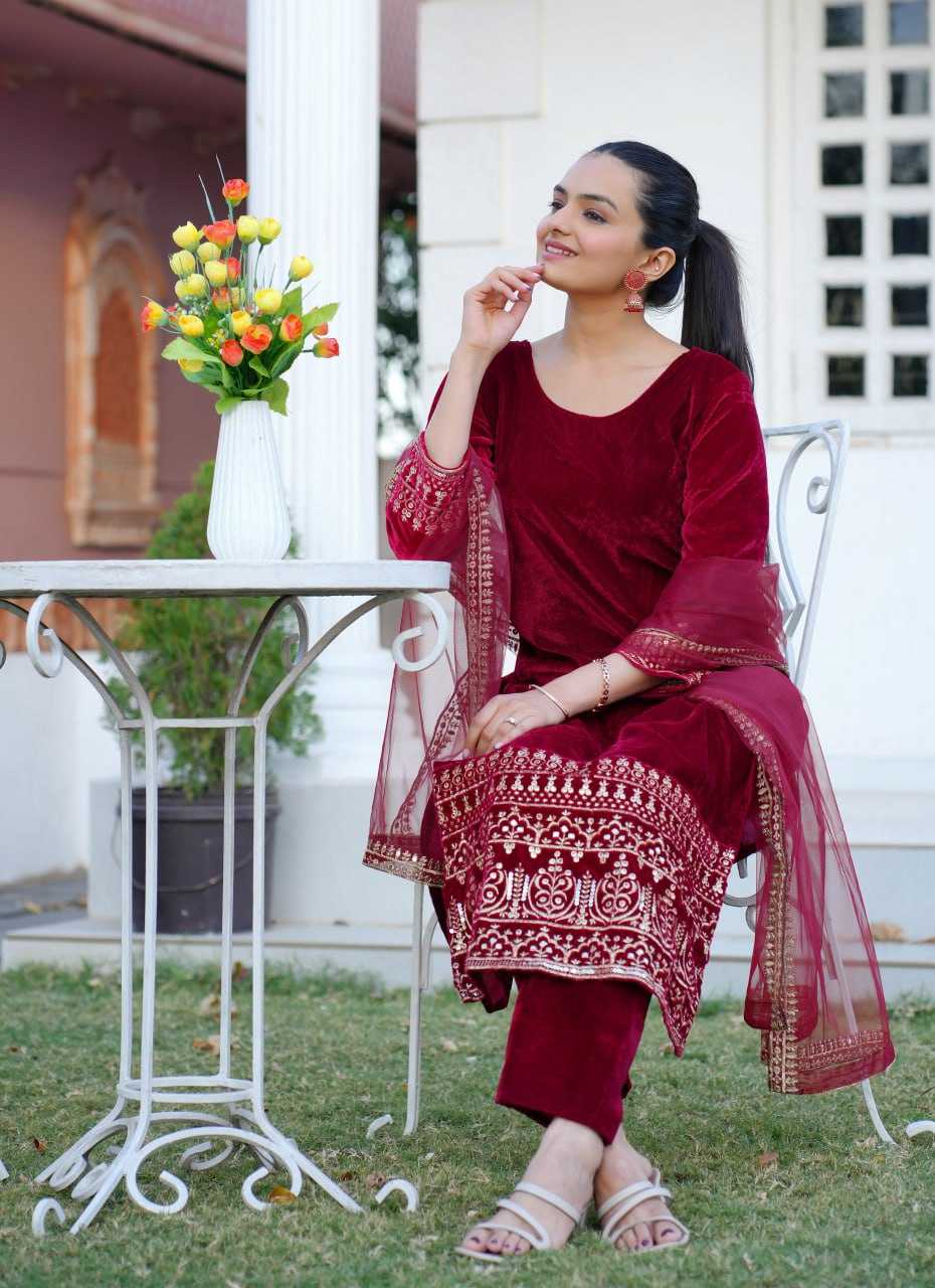 YNF Wholesale Viscose Velvet Suits RIN232 32 | Surat Manufacturer