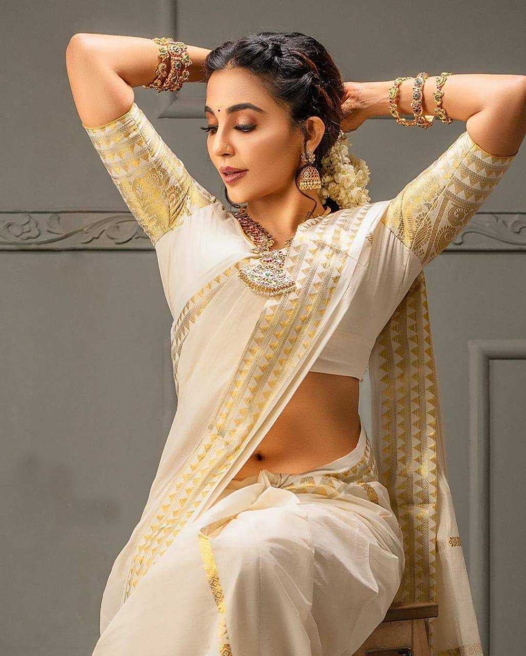 YNF Wholesale Banarasi Soft Silk Banarasi Silk Sarees KESH171 N.F-1744 | Surat Manufacturer