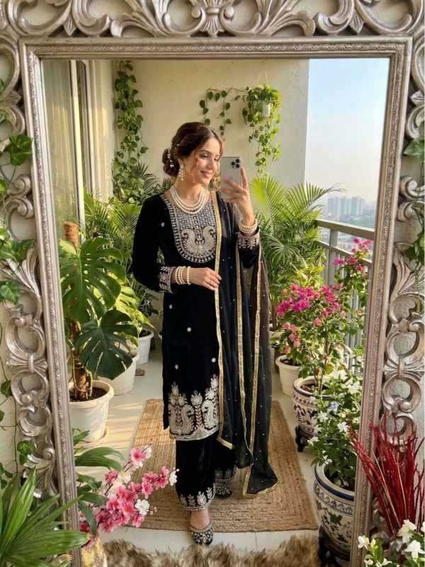 YNF Wholesale Velvet Velvet Suits  | Surat Manufacturer