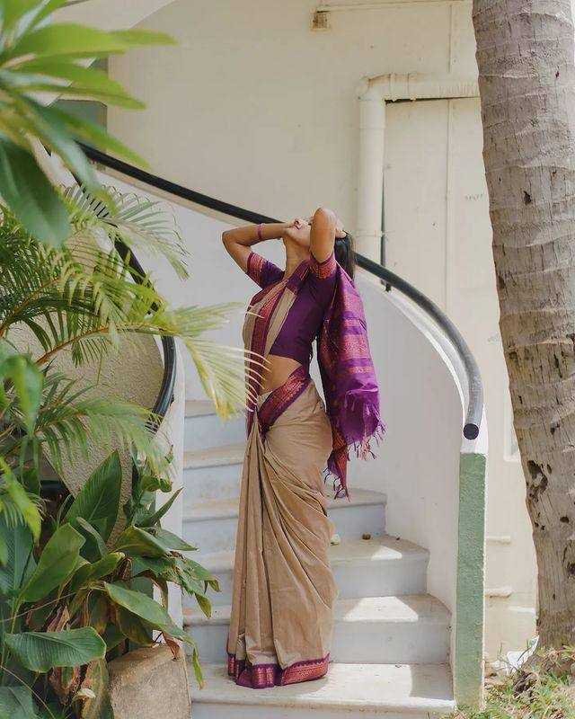 YNF Wholesale Lichi Silk Banarasi Silk Sarees  | Surat Manufacturer