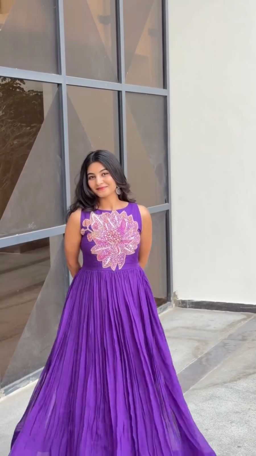 YNF Wholesale Muslin Printed Gowns  | Surat Manufacturer
