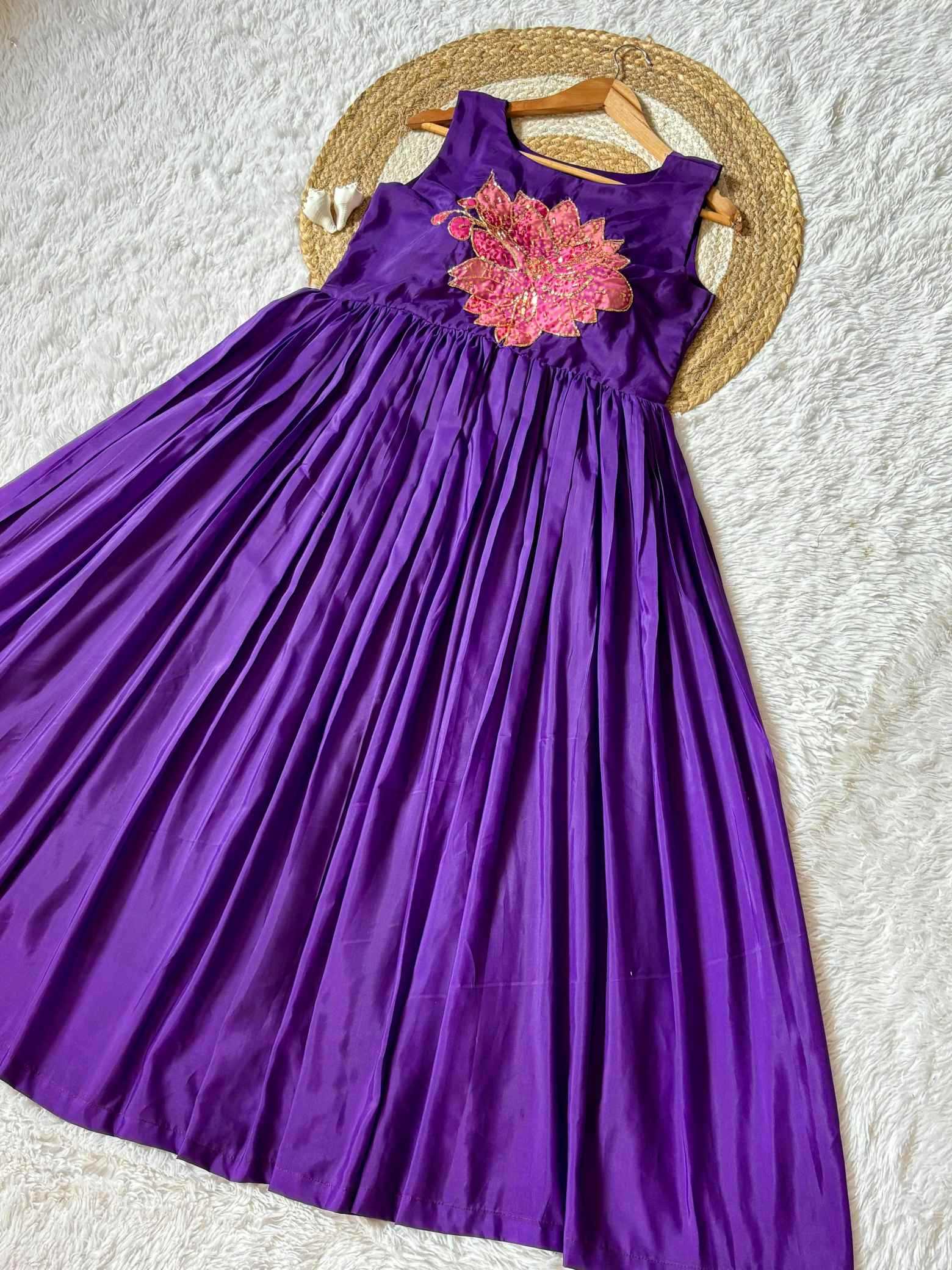 YNF Wholesale Muslin Printed Gowns  | Surat Manufacturer