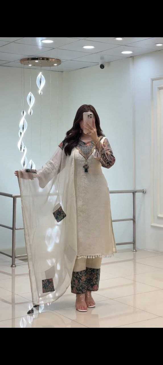 YNF Wholesale Fancy Ladies Suits  | Surat Manufacturer
