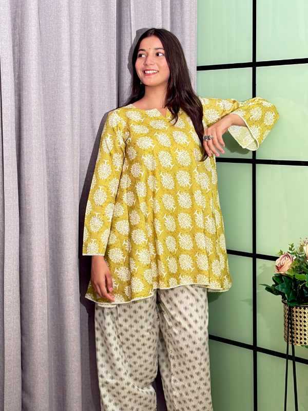 YNF Wholesale Silk Cotton Printed Kurtis  | Surat Manufacturer