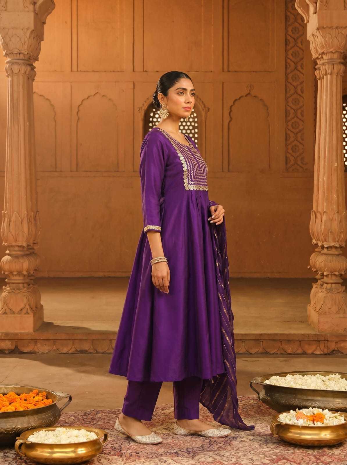 YNF Wholesale Viscose Designer Kurtis KESH529 GEETA | Surat Manufacturer