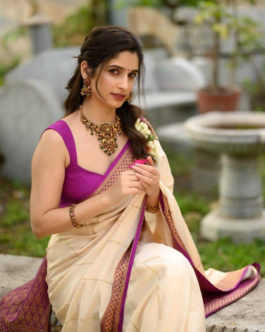 YNF Wholesale Banarasi Soft Silk Banarasi Silk Sarees  | Surat Manufacturer