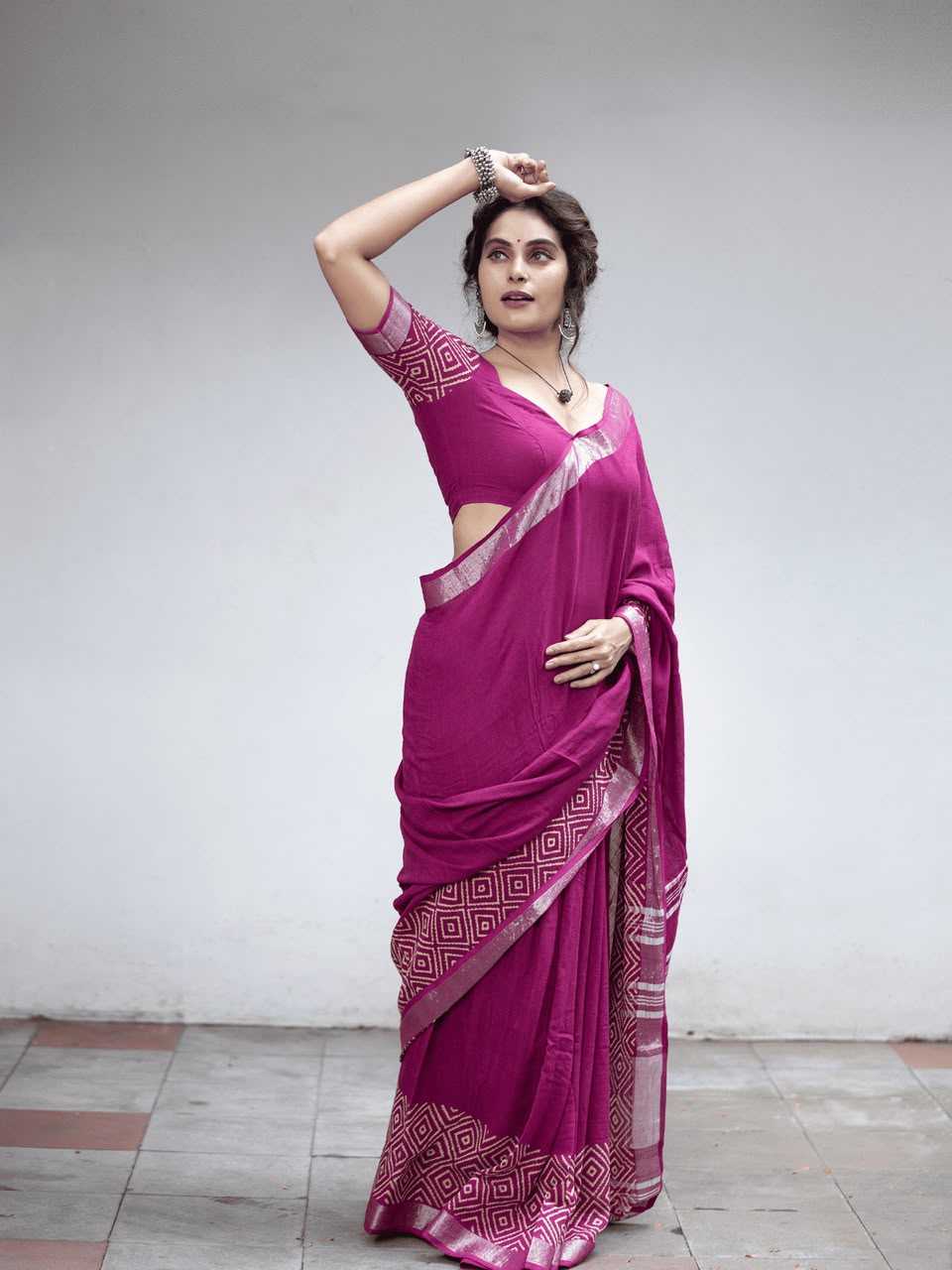 YNF Wholesale Linen Printed Sarees  | Surat Manufacturer