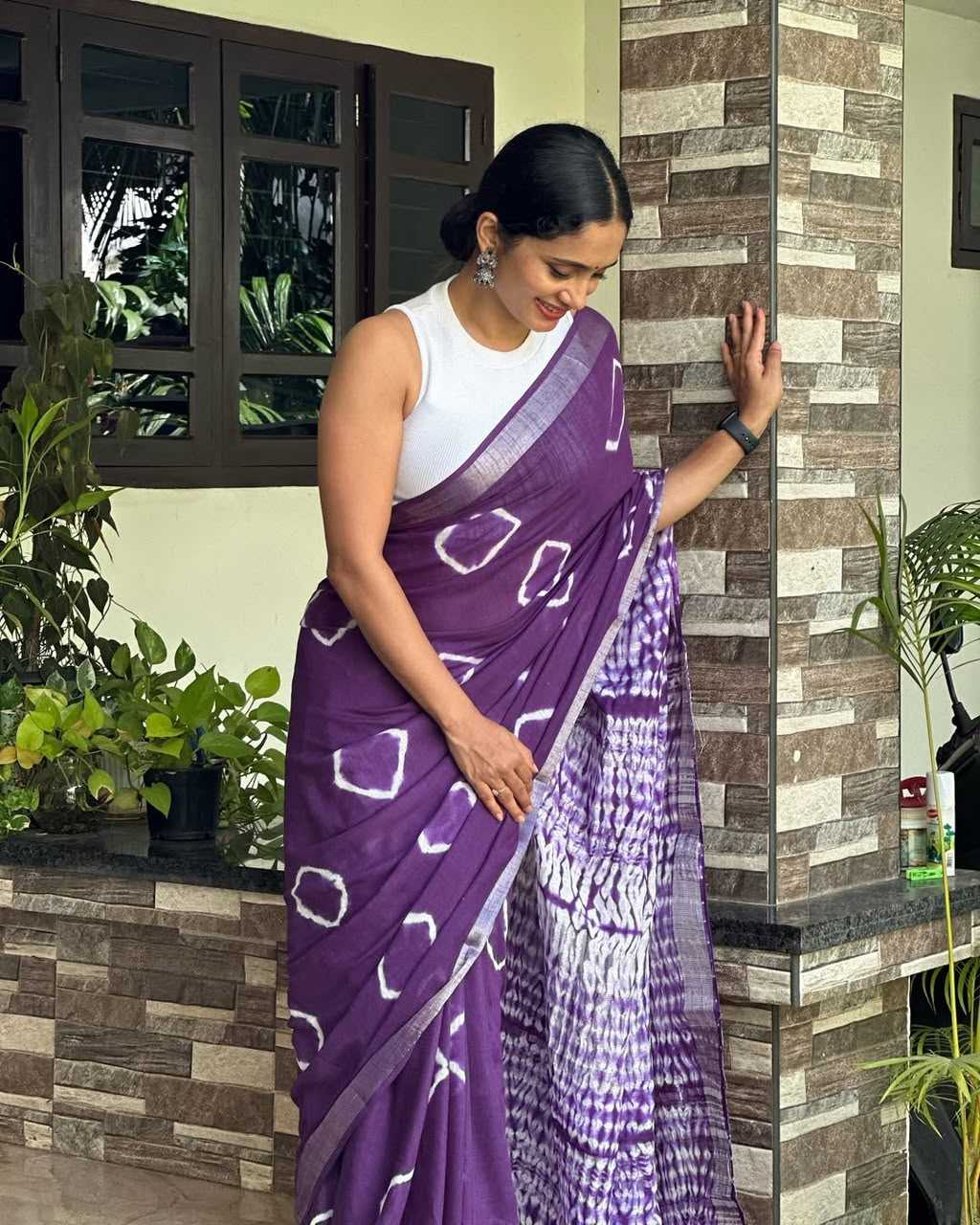 YNF Wholesale Linen Printed Sarees  | Surat Manufacturer