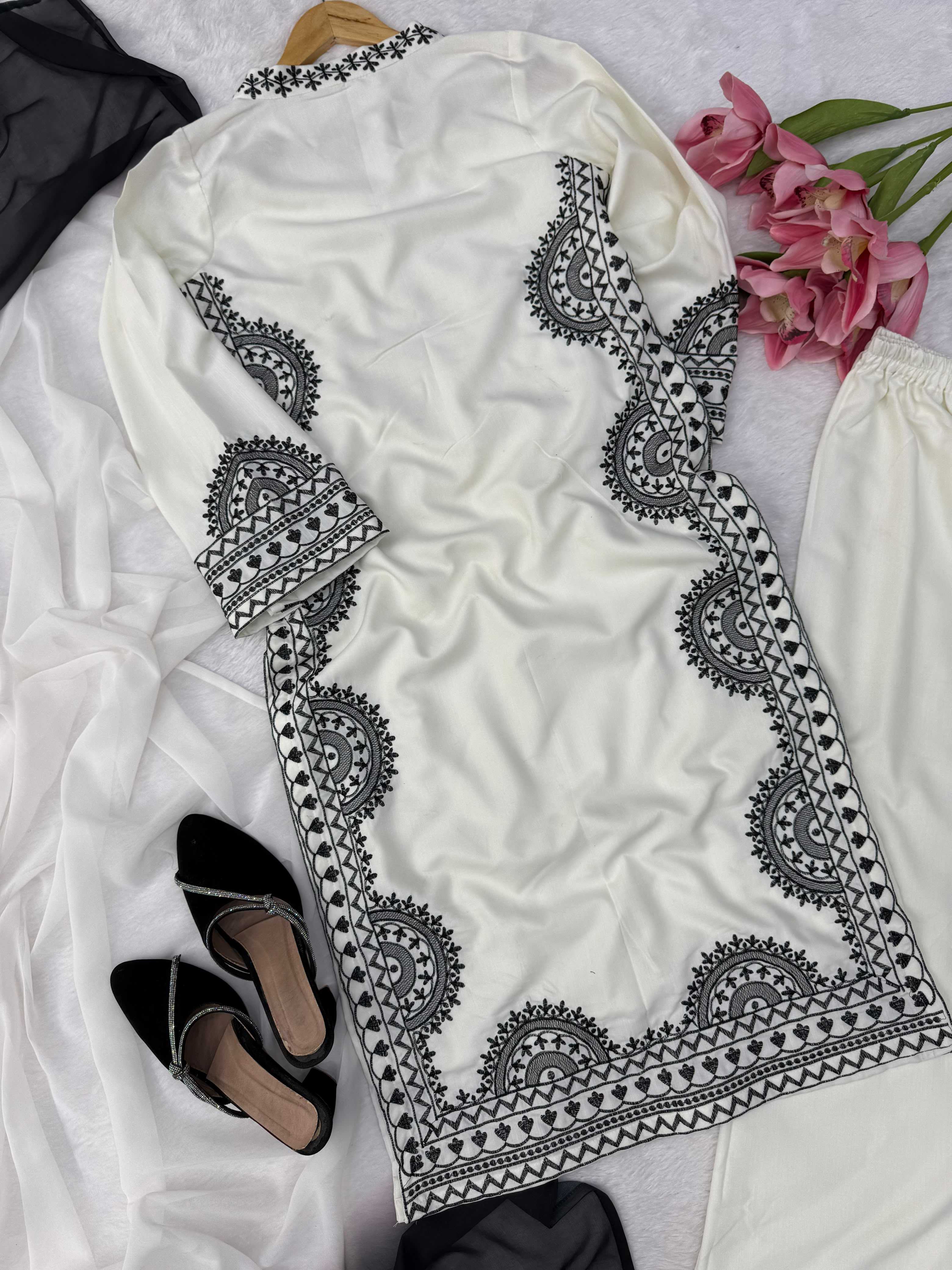 YNF Wholesale Slubby Cotton Suits RIN162 6060 | Surat Manufacturer